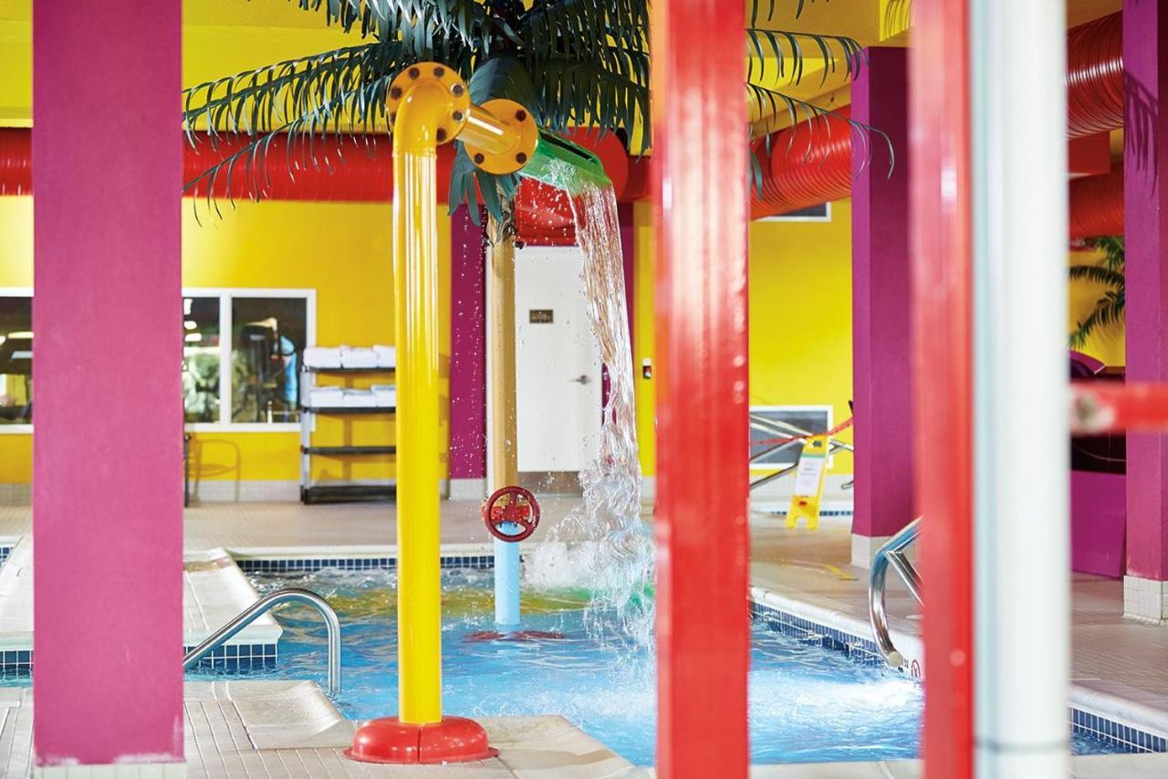 Comfort Suites Regina Esterno foto