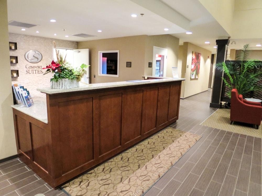 Comfort Suites Regina Esterno foto