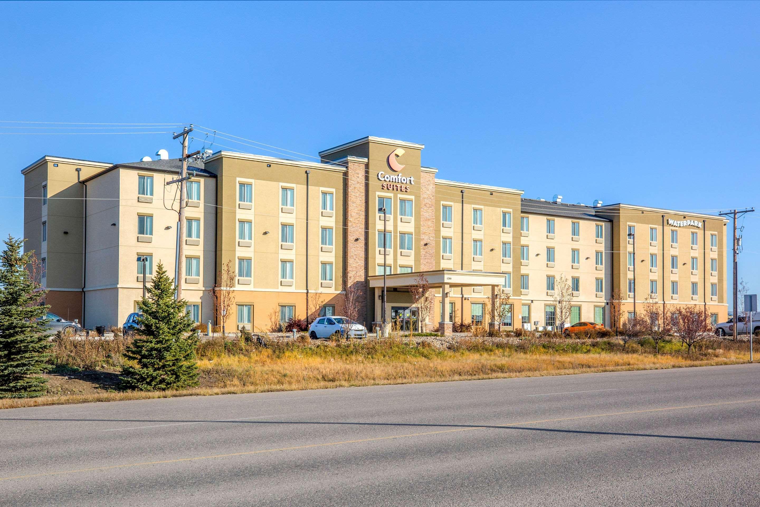 Comfort Suites Regina Esterno foto