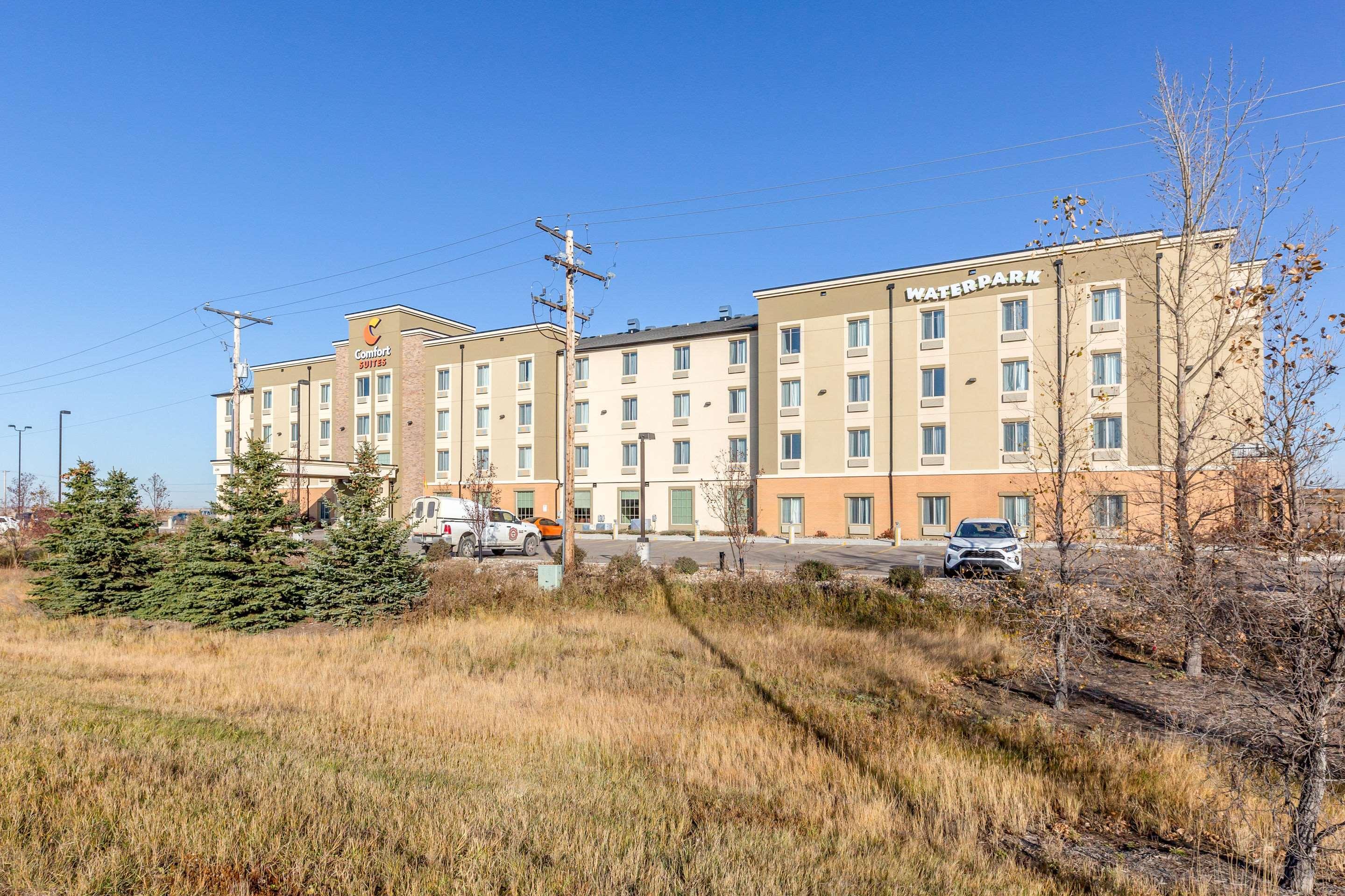 Comfort Suites Regina Esterno foto