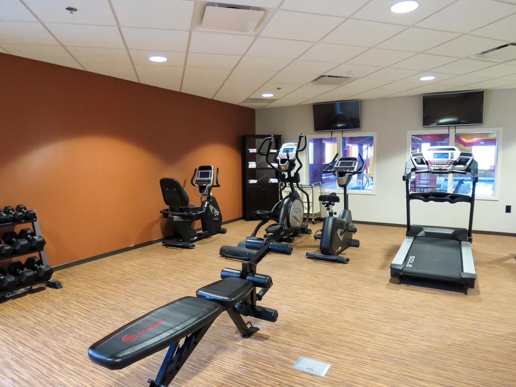 Comfort Suites Regina Esterno foto