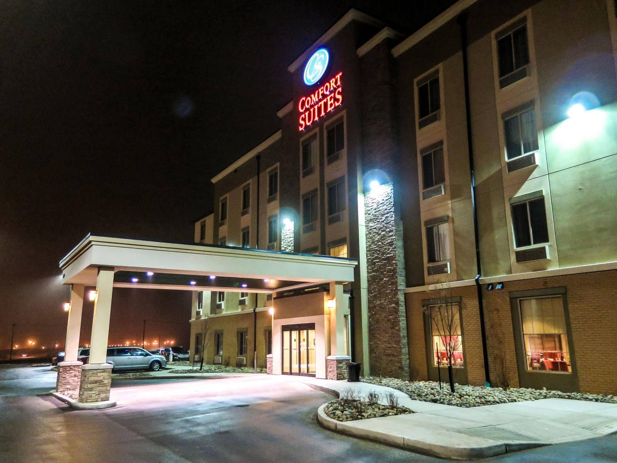 Comfort Suites Regina Esterno foto